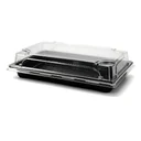 Plateau à sushi 227 × 143 mm fermé par son couvercle transparent, vendu en set complet